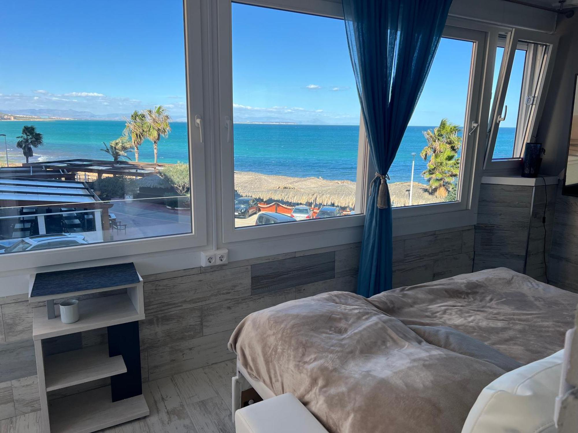La Mata Apartment On The First Line Of The Sea تورّيفيِخا المظهر الخارجي الصورة