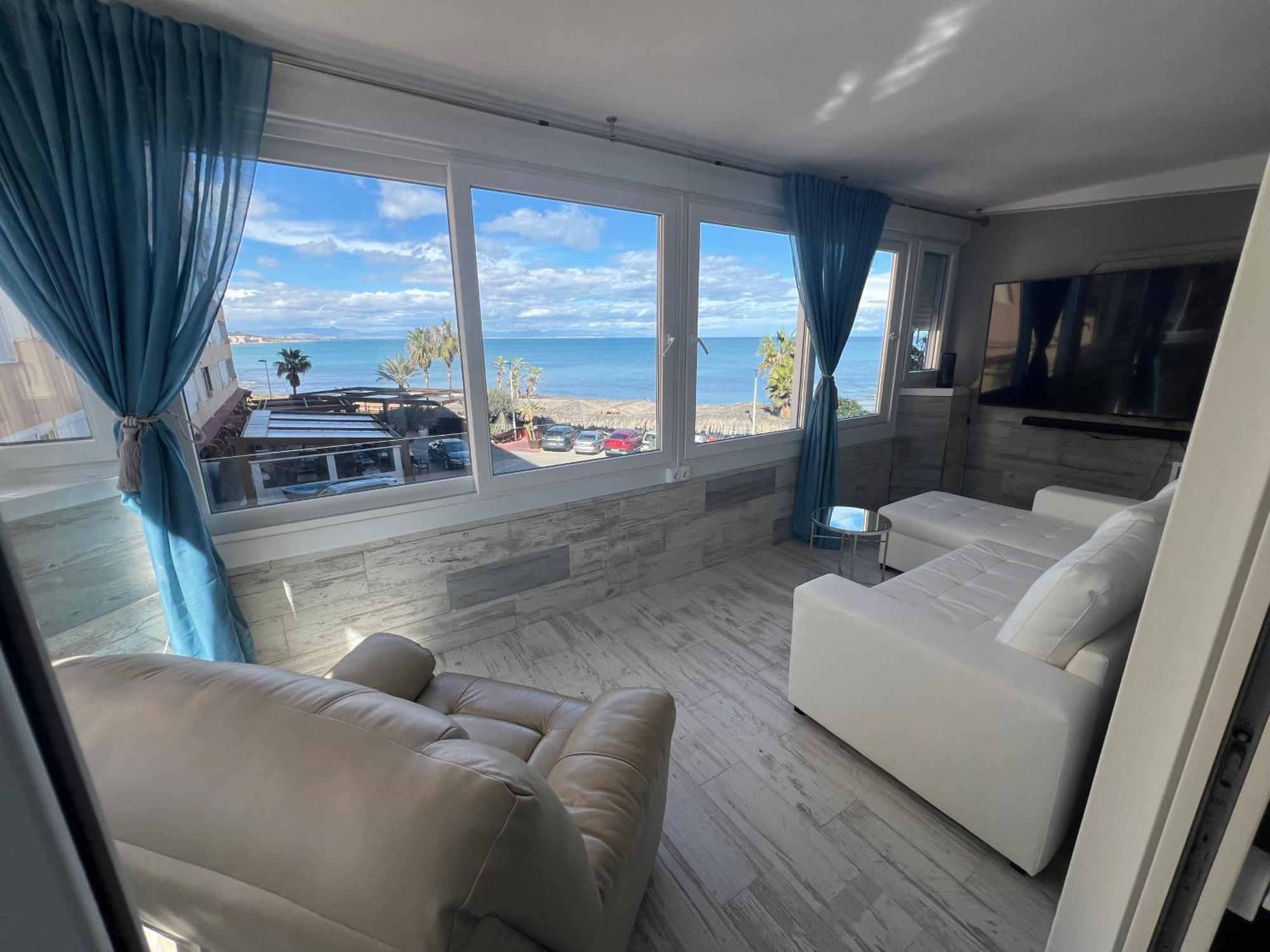 La Mata Apartment On The First Line Of The Sea تورّيفيِخا المظهر الخارجي الصورة